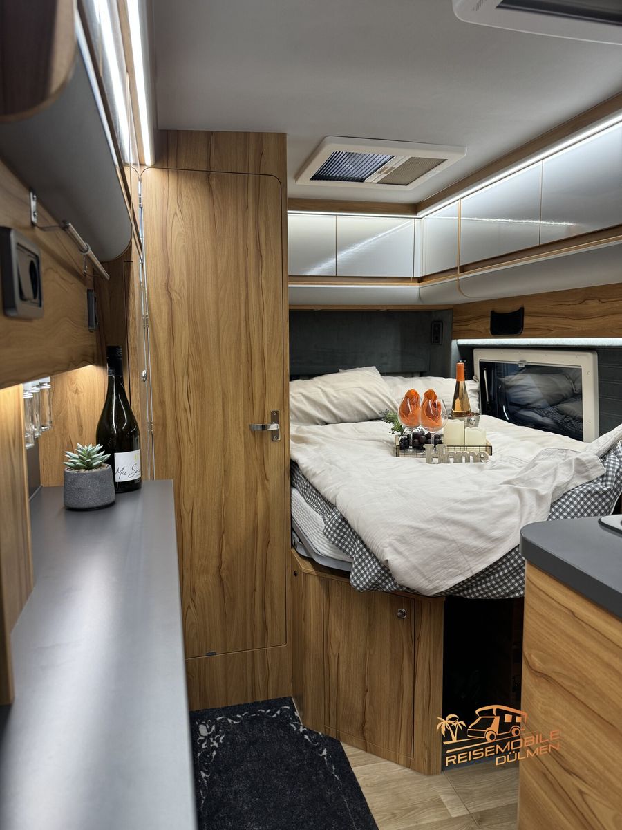 Fahrzeugabbildung Affinity Camper Van ONE Solar Navi RFK 18 Markise AHK