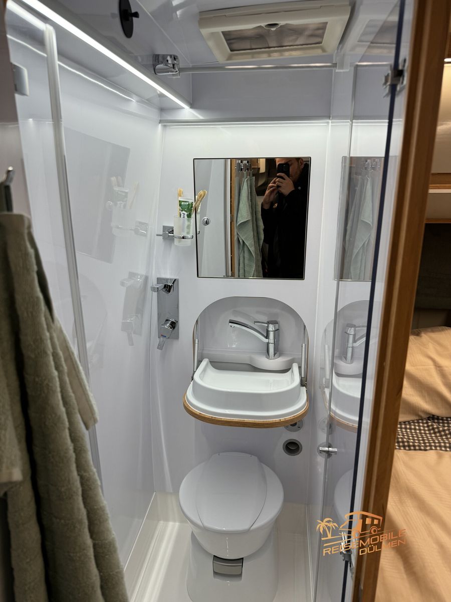 Fahrzeugabbildung Affinity Camper Van ONE Solar Navi RFK 18 Markise AHK