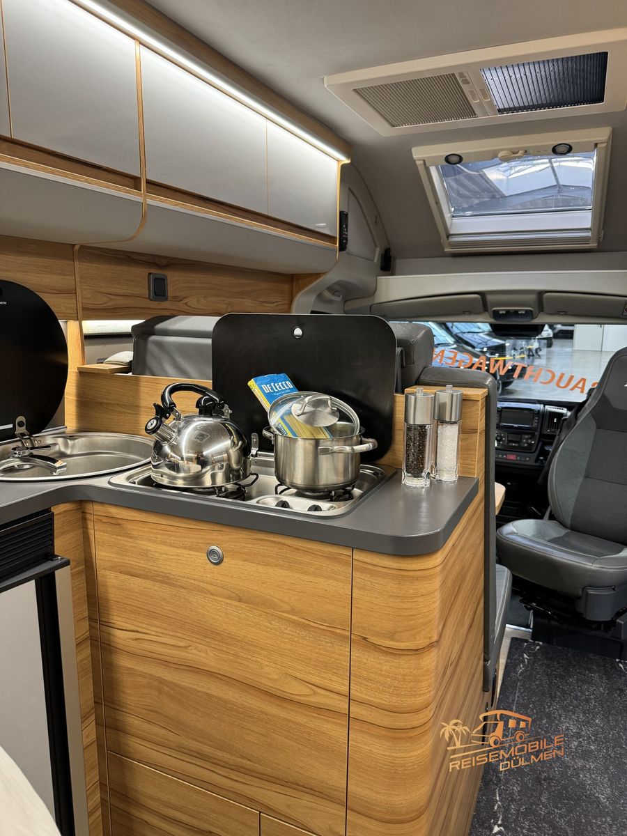 Fahrzeugabbildung Affinity Camper Van ONE Solar Navi RFK 18 Markise AHK