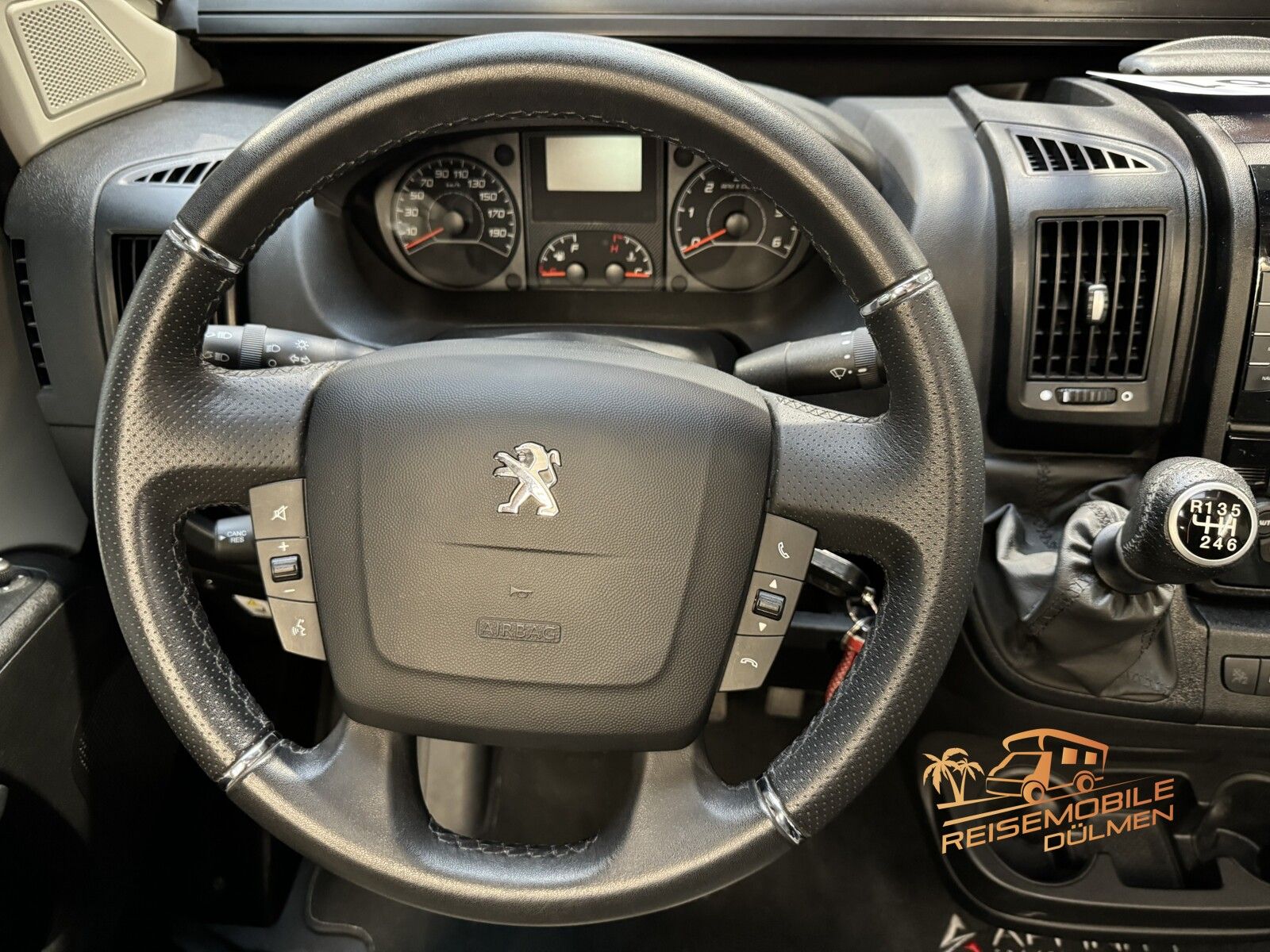 Fahrzeugabbildung Affinity Camper Van ONE Solar Navi RFK 18 Markise AHK