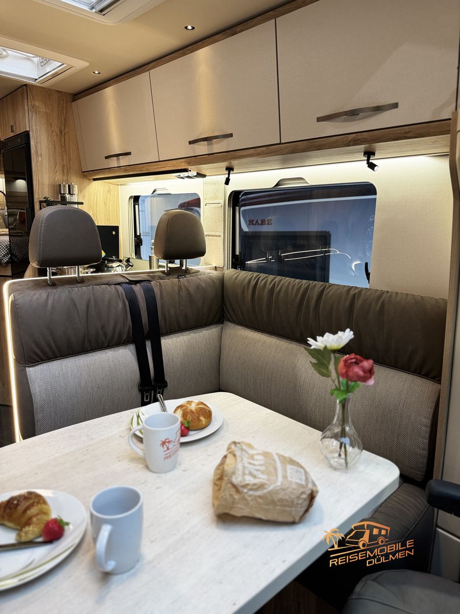 Fahrzeugabbildung Eura Mobil Profila T PT 695 EB Dachklima Fahrassistenz