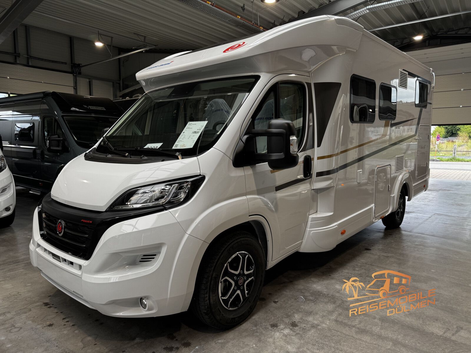 Fahrzeugabbildung Eura Mobil Profila T PT 695 EB Dachklima Fahrassistenz