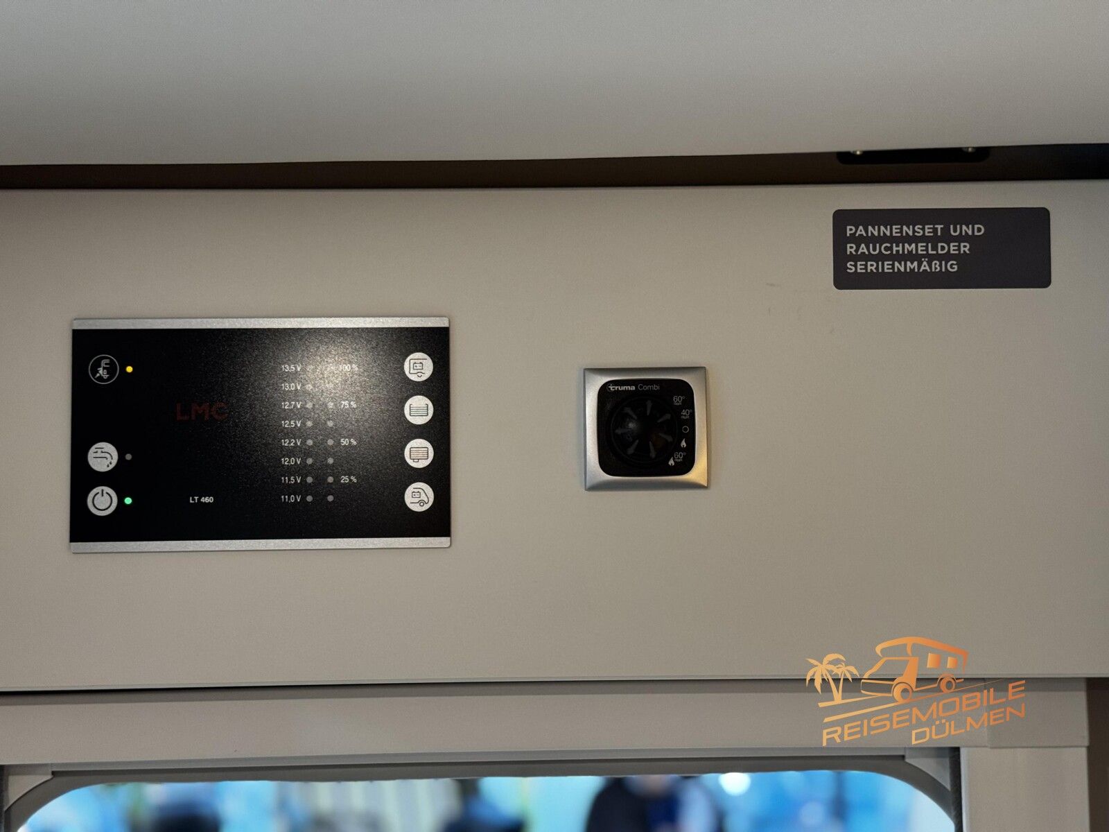 Fahrzeugabbildung LMC Tourer Lift H 660 G 70 Jahre Allwetterreifen