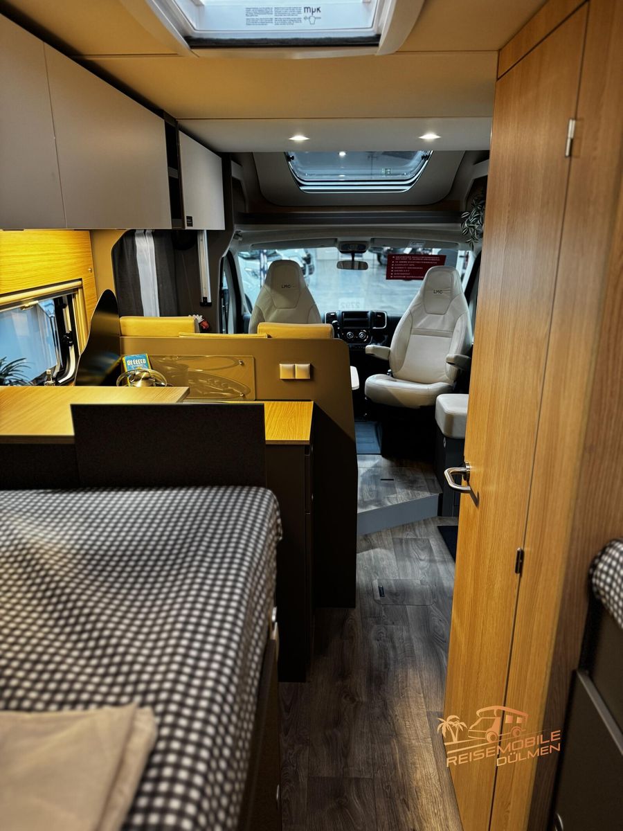 Fahrzeugabbildung LMC Tourer Lift H 660 G Automatik 70 Jahre RFK