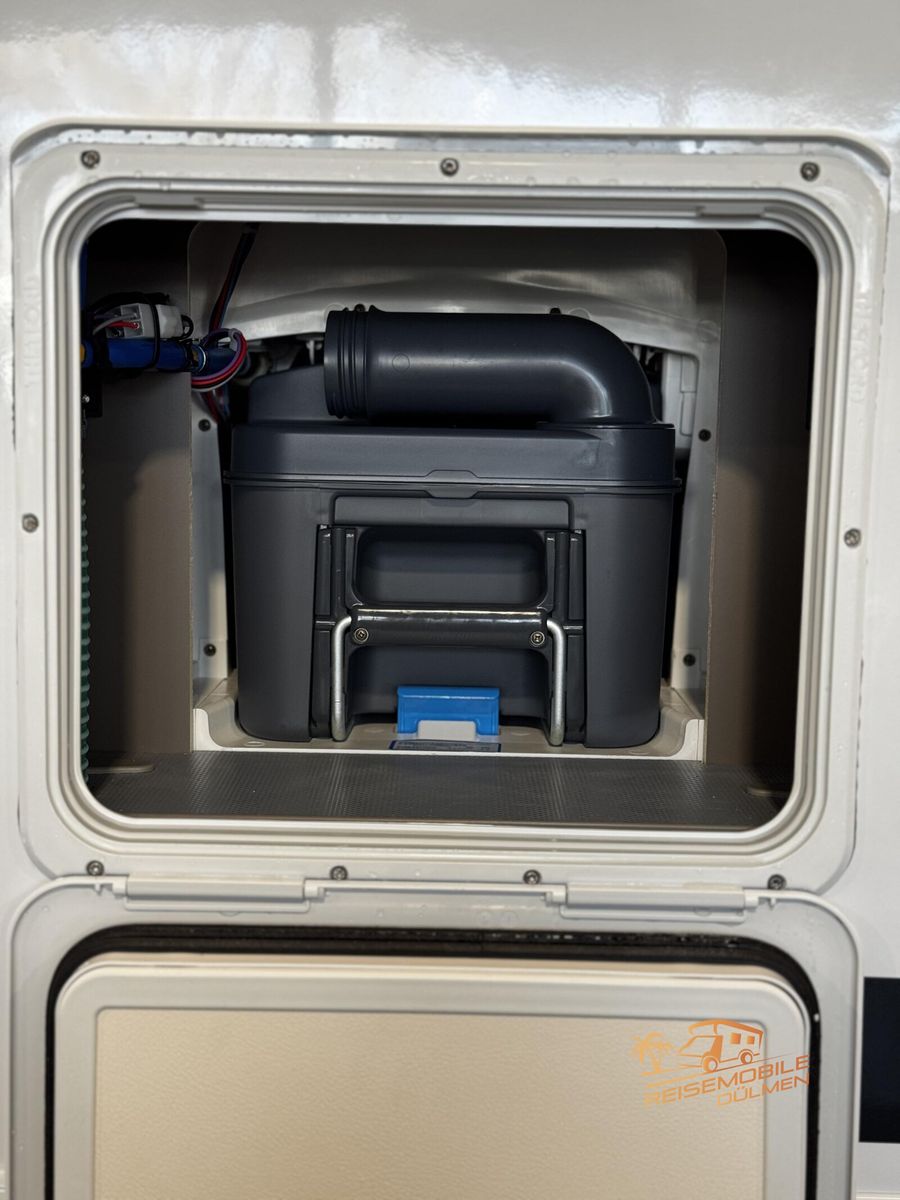 Fahrzeugabbildung LMC Tourer Lift H 660 G Automatik 70 Jahre RFK