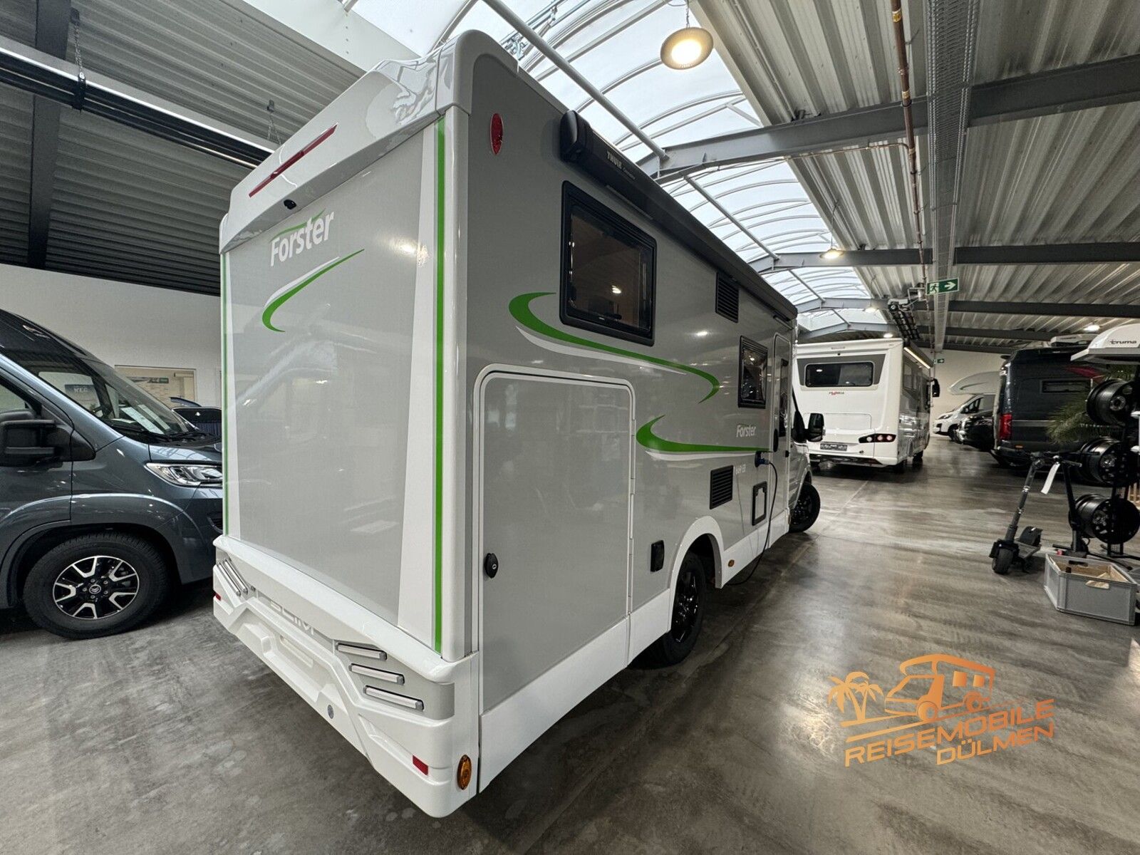 Fahrzeugabbildung Forster Coupe FT 669 EBN Winterpaket Markise ACC Truma6E