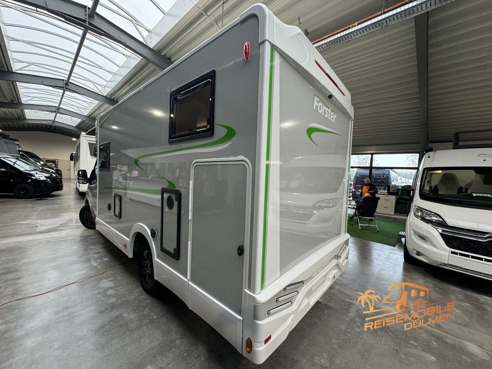 Fahrzeugabbildung Forster Coupe FT 669 EBN Winterpaket Markise ACC Truma6E