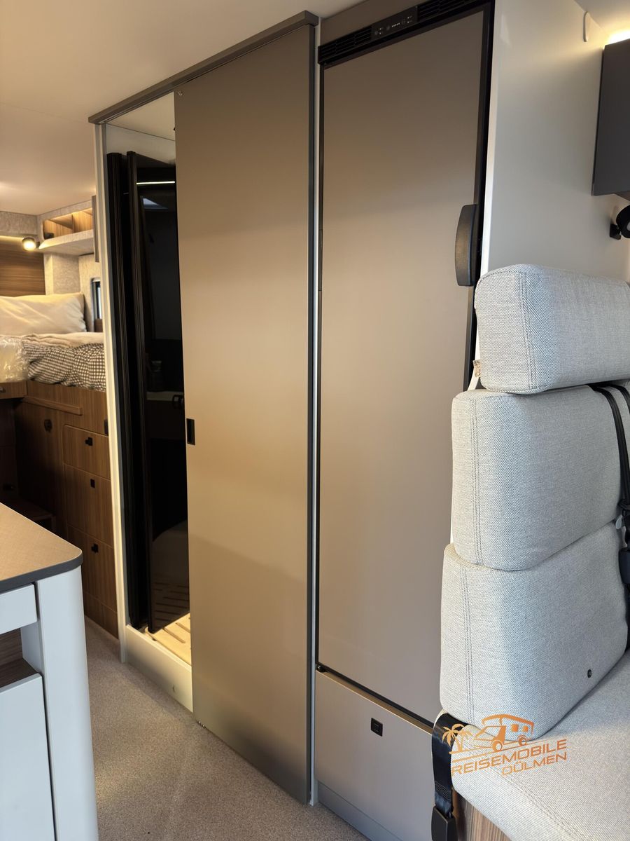 Fahrzeugabbildung LMC Cruiser 740 EL TV SAT Truma 6D Markise