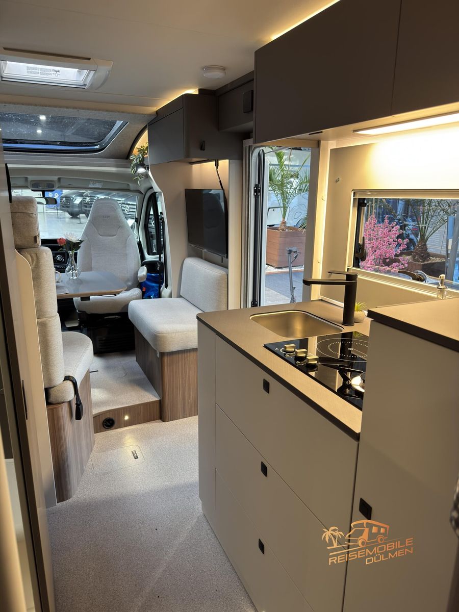 Fahrzeugabbildung LMC Cruiser 740 EL TV SAT Truma 6D Markise