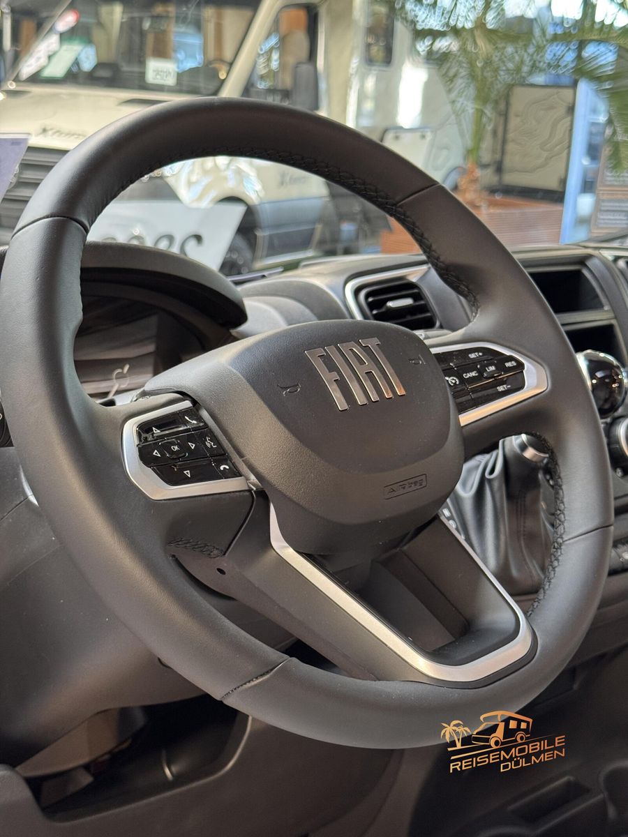 Fahrzeugabbildung LMC Cruiser 740 EL TV SAT Truma 6D Markise