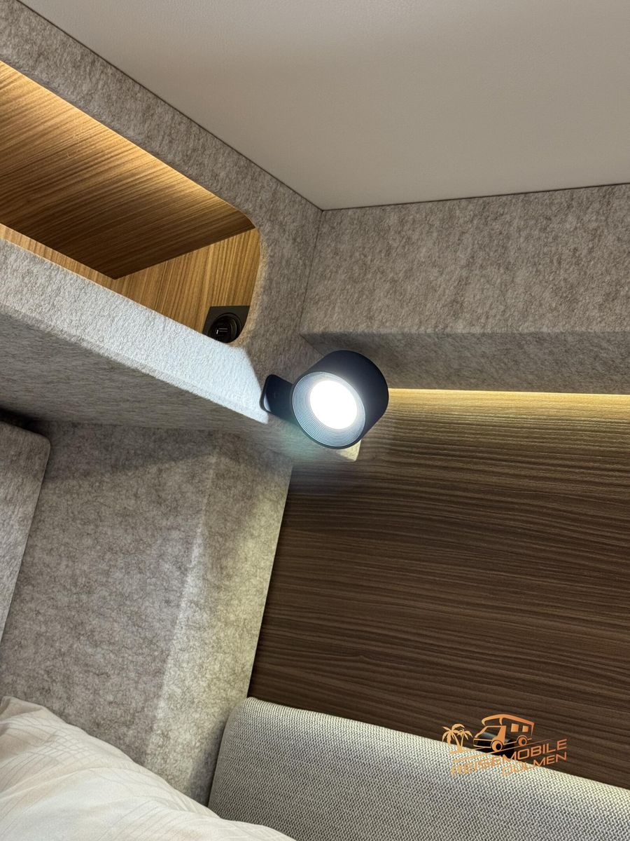 Fahrzeugabbildung LMC Cruiser 740 EL TV SAT Truma 6D Markise