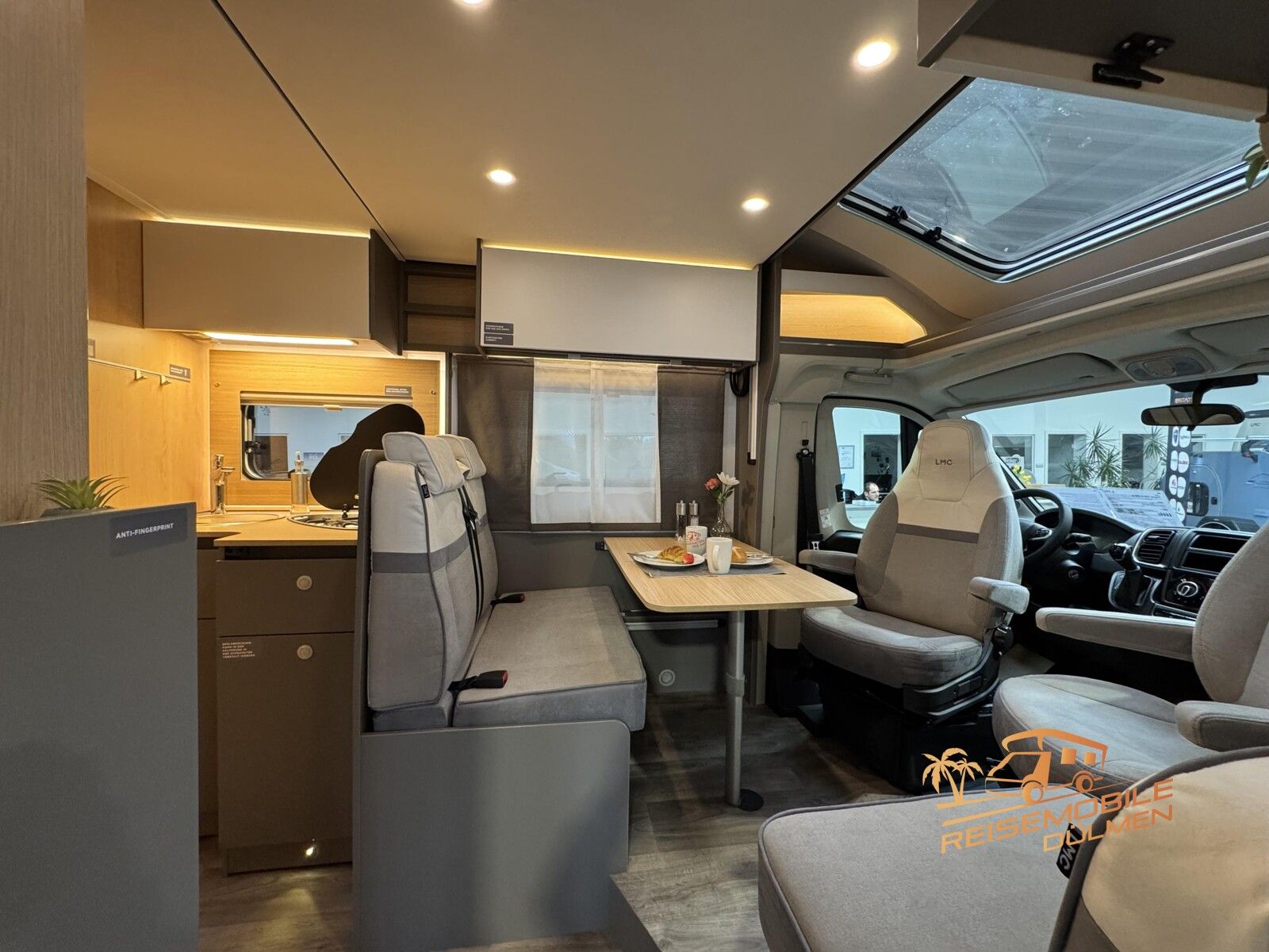 Fahrzeugabbildung LMC Tourer Lift H 730 G Tourer Paket RFK Zusatbett