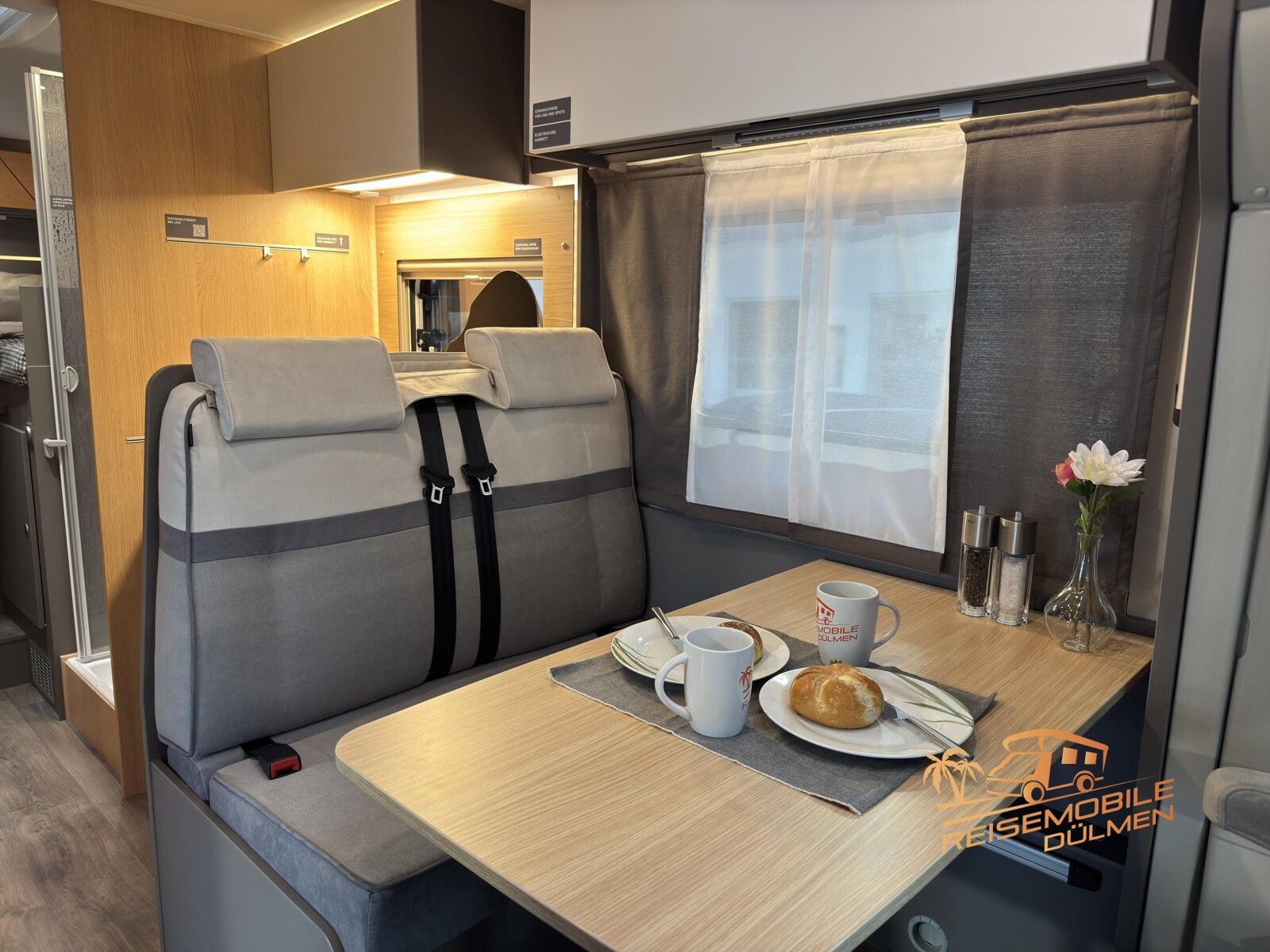 Fahrzeugabbildung LMC Tourer Lift H 730 G Tourer Paket RFK Zusatbett