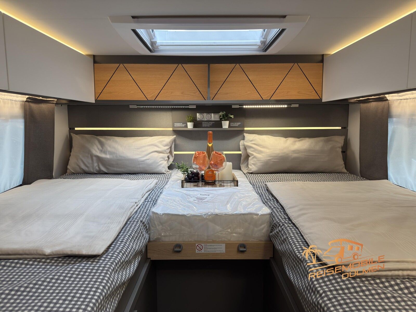 Fahrzeugabbildung LMC Tourer Lift H 730 G Tourer Paket RFK Zusatbett