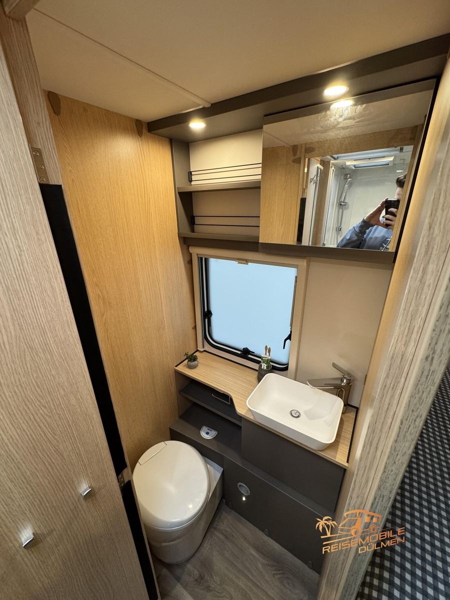 Fahrzeugabbildung LMC Tourer Lift H 730 G Tourer Paket RFK Zusatbett