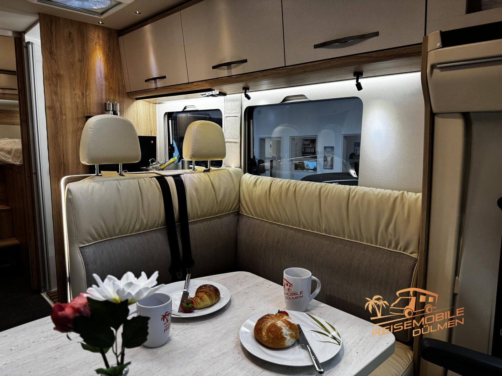 Fahrzeugabbildung Eura Mobil Profila T PT 720 EB Edition 101 Fahrassistenz