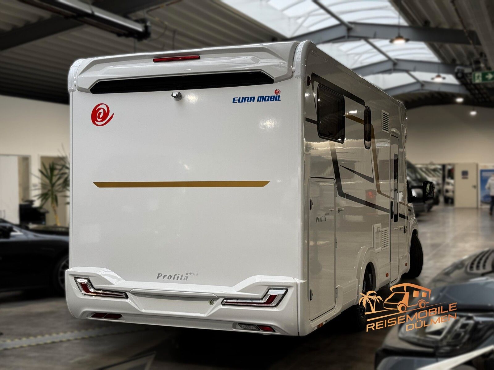 Fahrzeugabbildung Eura Mobil Profila T 720 EB Edition 101 4,25t Fahrassitent