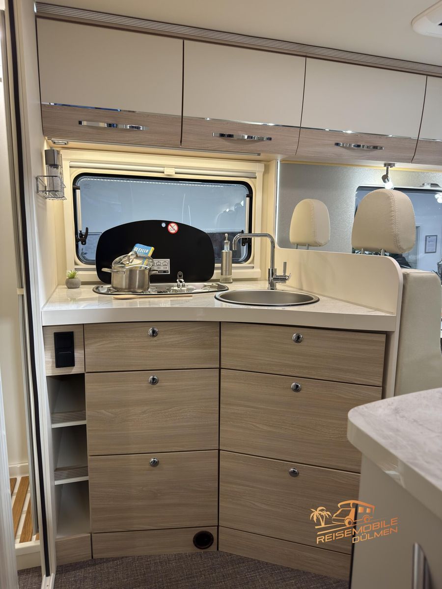 Fahrzeugabbildung Eura Mobil Activa One AO 630 LS Luftfahrwerk Travel Paket