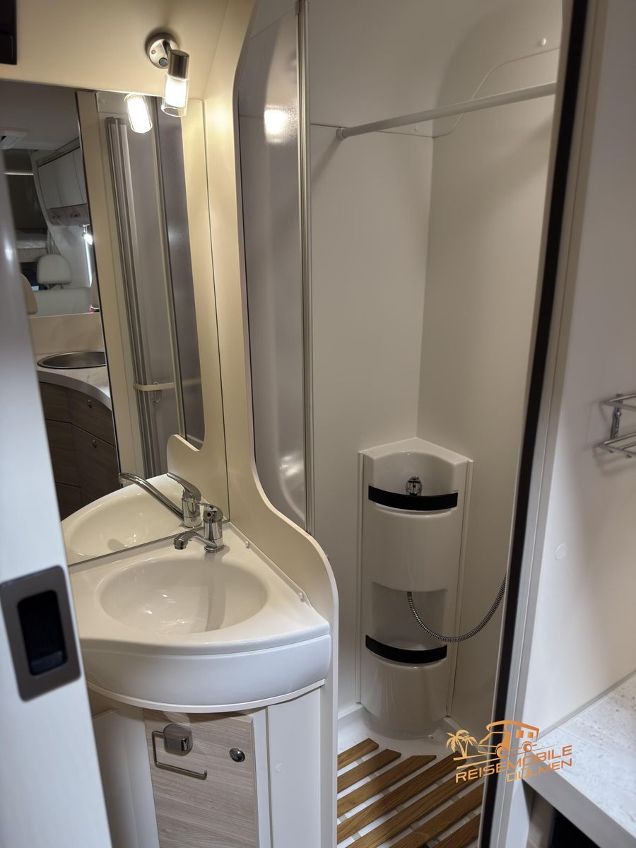 Fahrzeugabbildung Eura Mobil Activa One AO 630 LS Luftfahrwerk Travel Paket