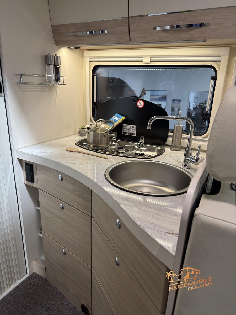 Fahrzeugabbildung Eura Mobil Activa One AO 630 LS Luftfahrwerk Travel Paket