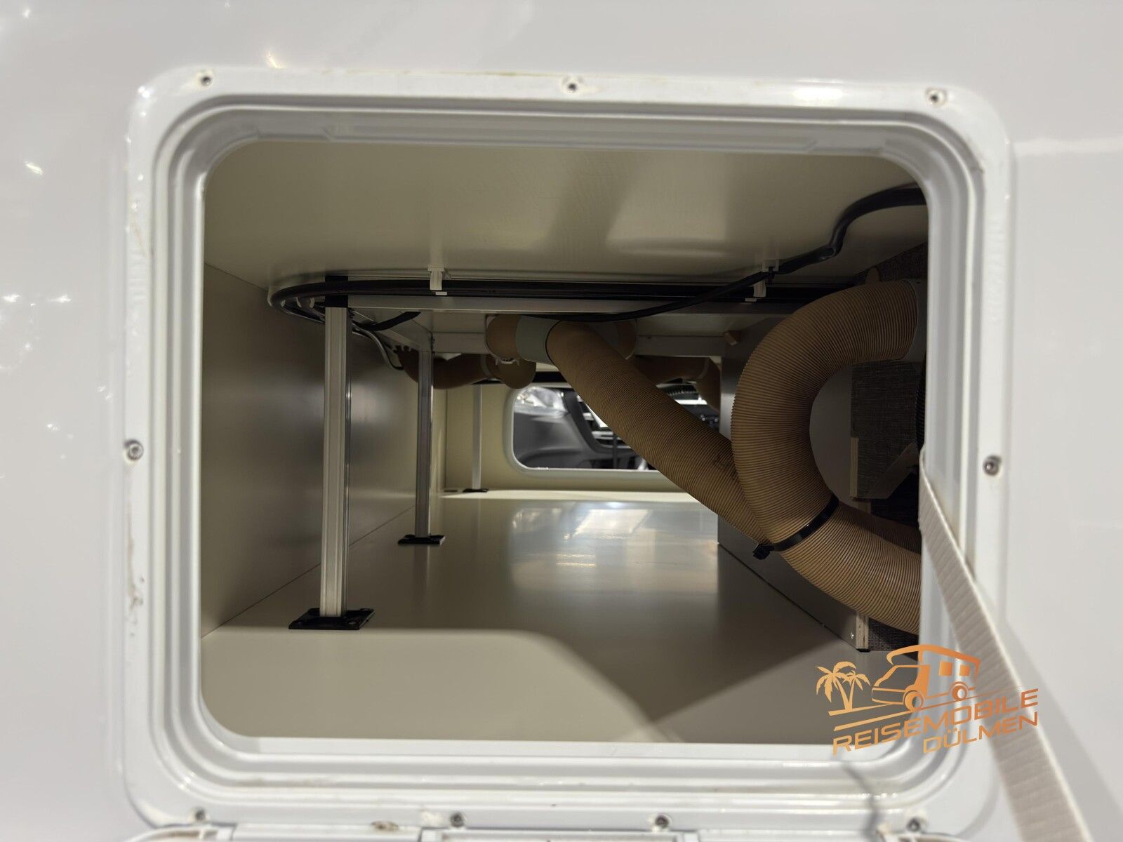 Fahrzeugabbildung Eura Mobil Activa One AO 630 LS Luftfahrwerk Travel Paket