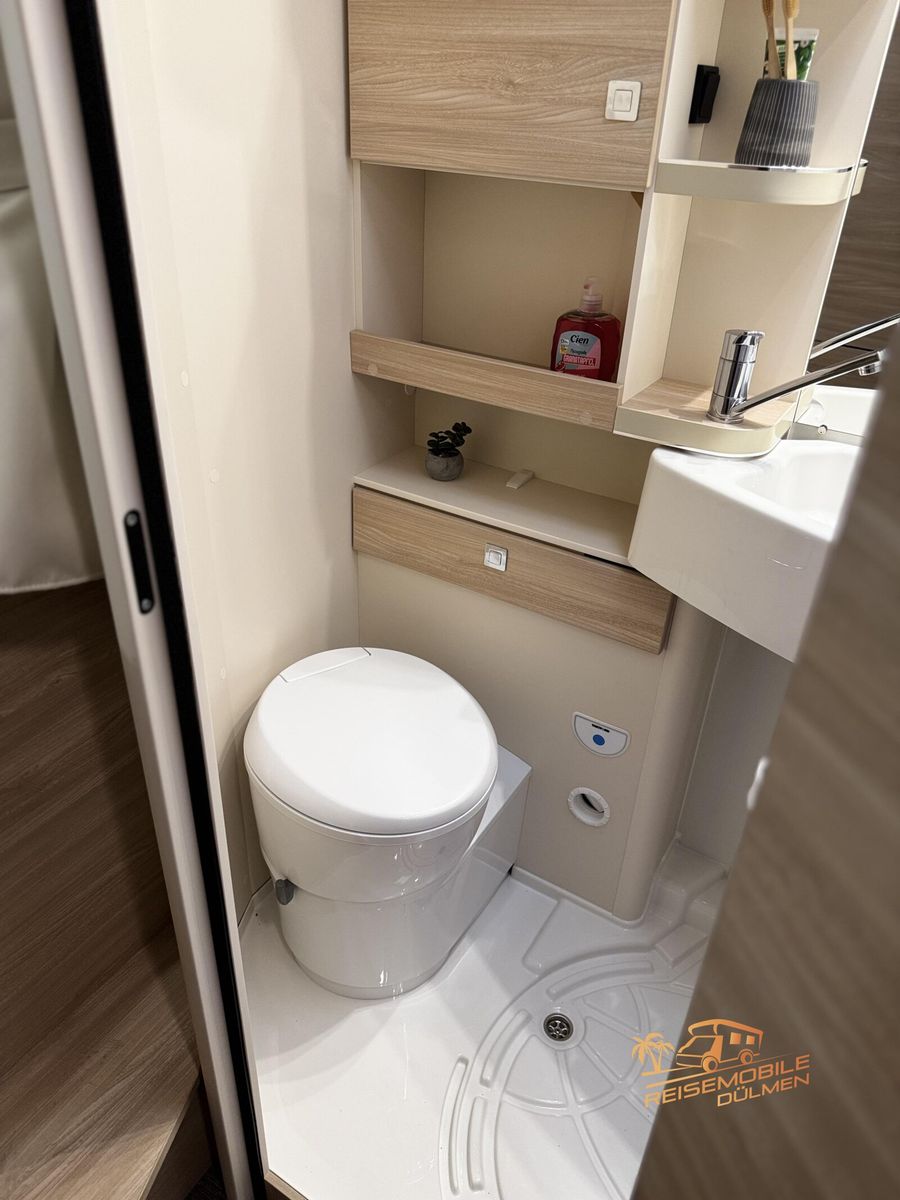 Fahrzeugabbildung Eura Mobil Activa One AO 690 HB Fahrradträger RFK Lithium