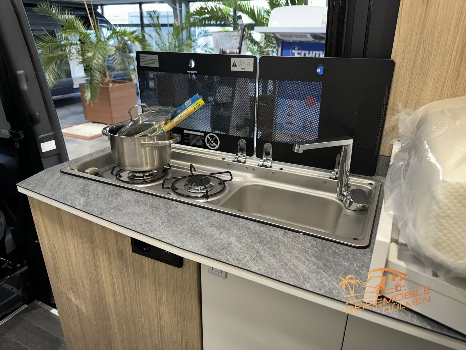 Fahrzeugabbildung YUCON Microliner 6.0 GD 3.5 t 4x4 K-Peak Markise WiFi