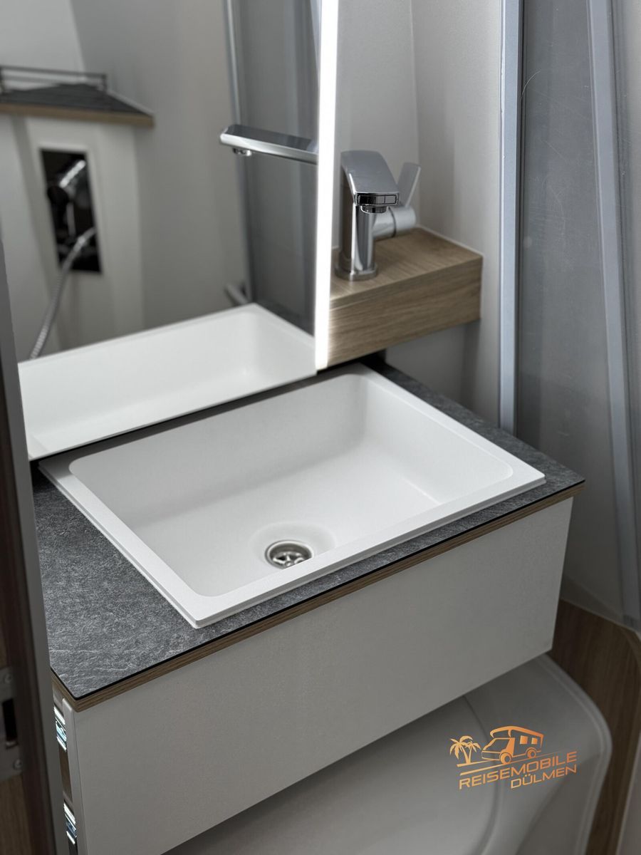 Fahrzeugabbildung YUCON Microliner 7.0 GD 4.1 t 4x4 K-Peak Markise Wi-Fi