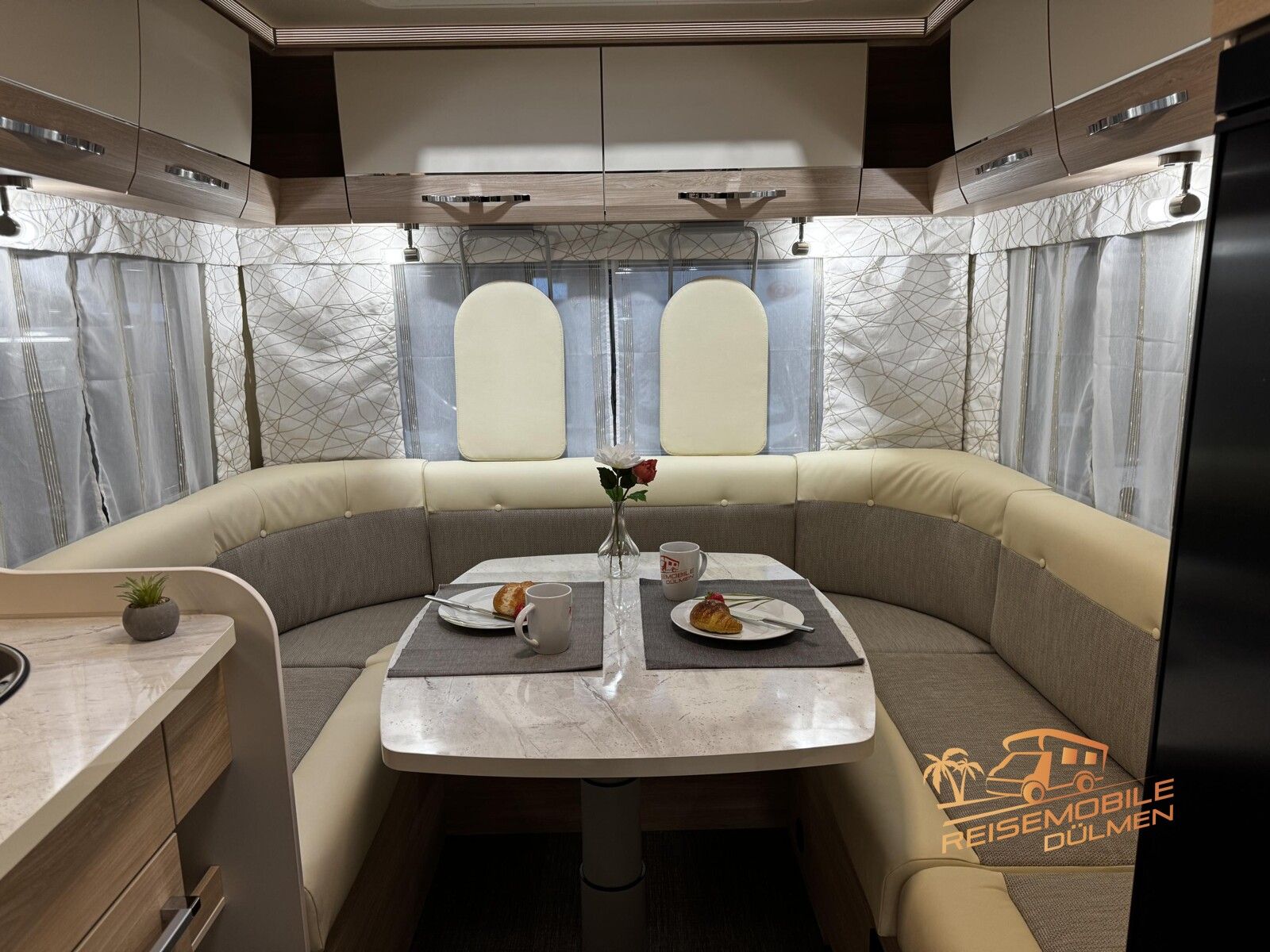 Fahrzeugabbildung Eura Mobil Activa One 650 HS Mod. 2026 ACC Navi Lithium DUO