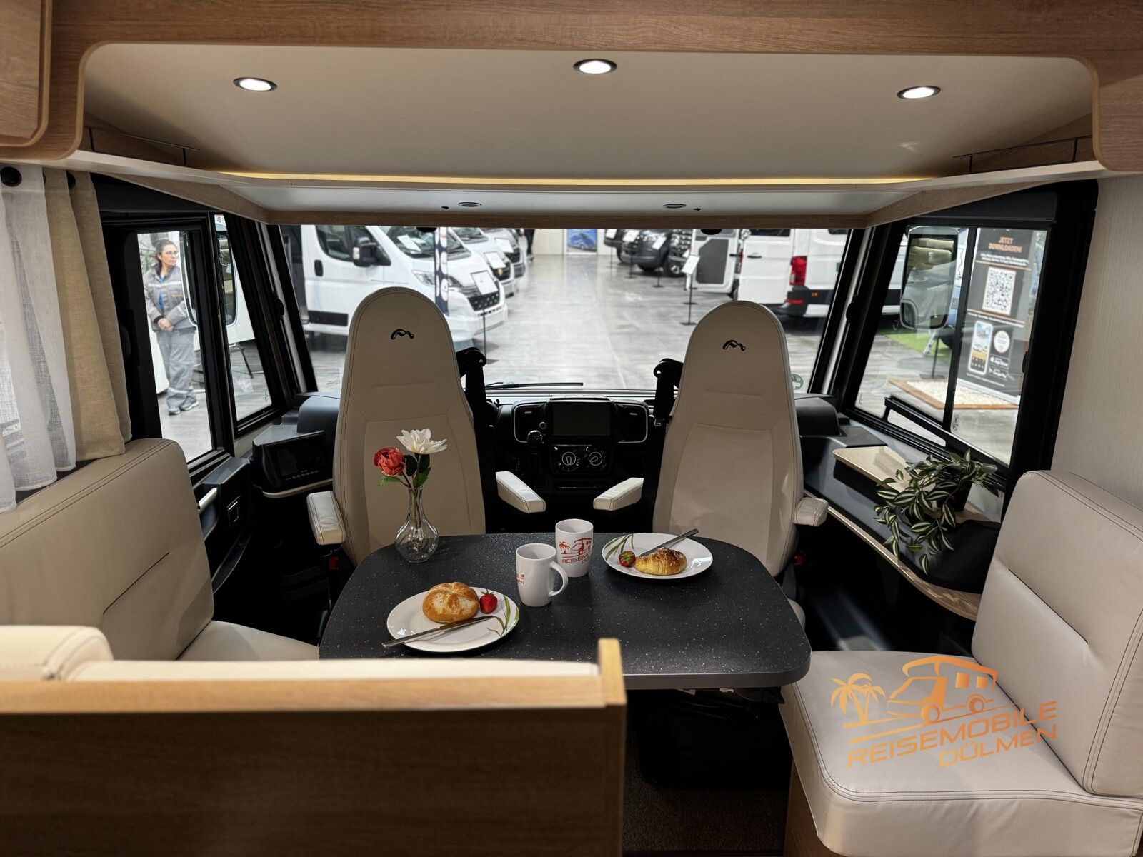 Fahrzeugabbildung Mooveo Int 69EB Fiat 180PS Automatik