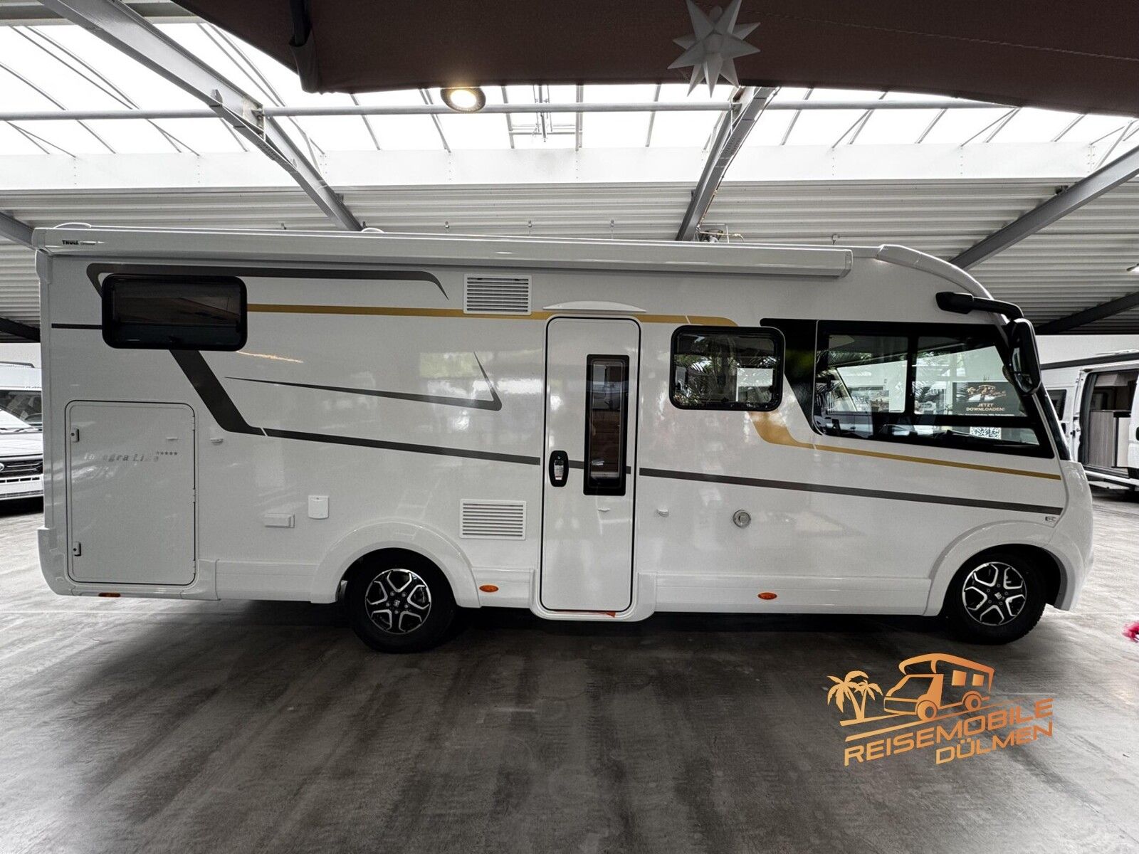 Eura Mobil Integra Line 720 EF RFK Moniceiver Luftfahrwerk