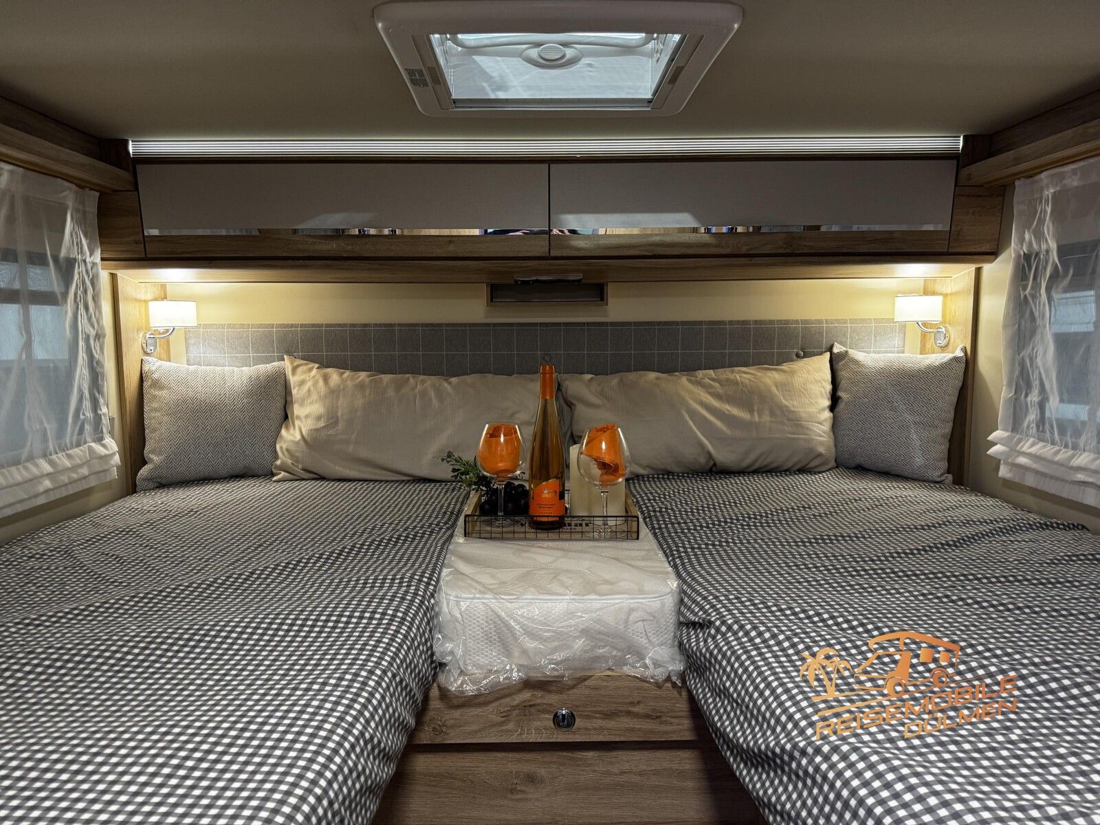 Fahrzeugabbildung Eura Mobil Integra Line 720 EF RFK Alde Luftfahrwerk