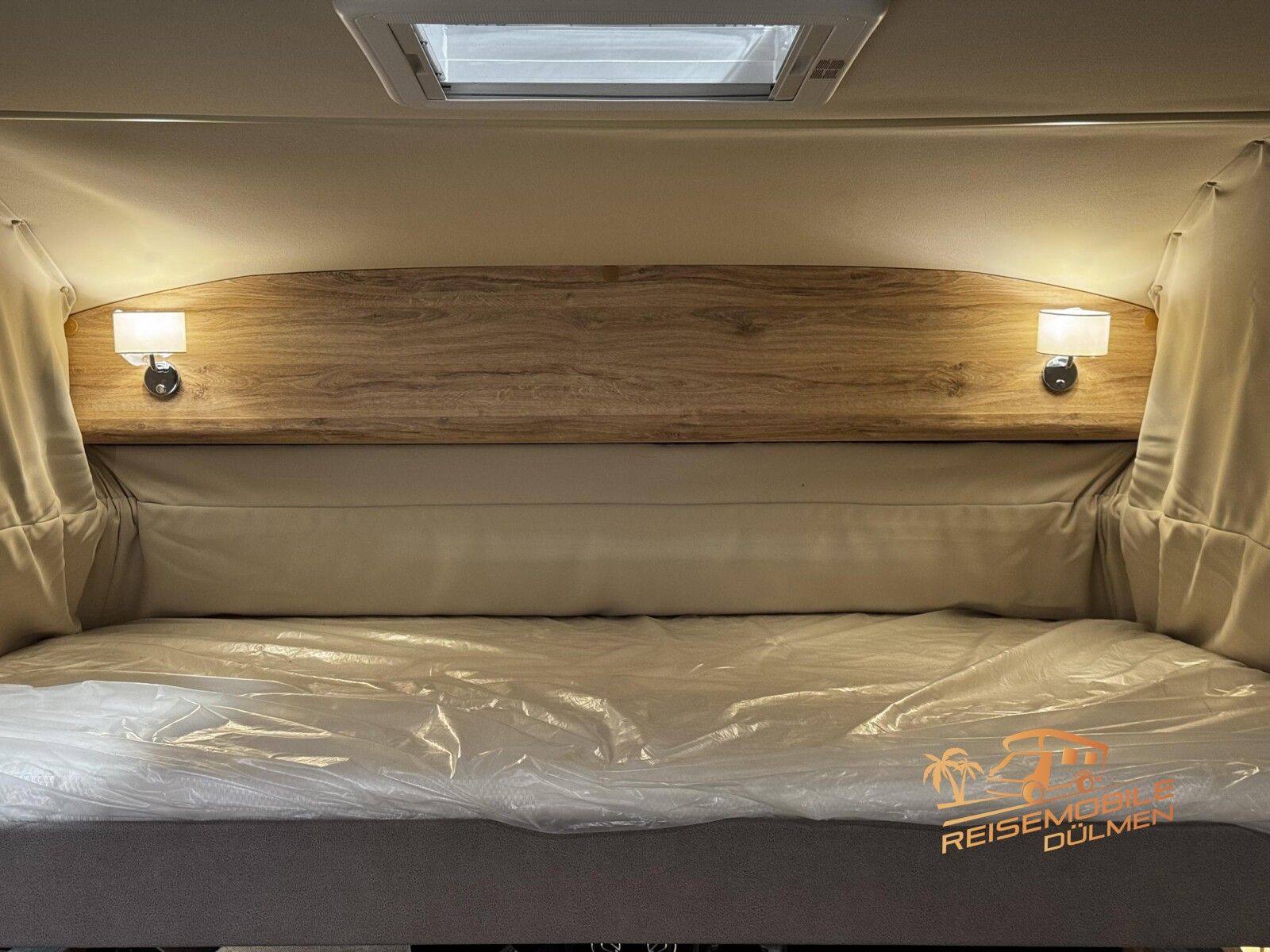 Fahrzeugabbildung Eura Mobil Integra Line 720 EF RFK Alde Luftfahrwerk