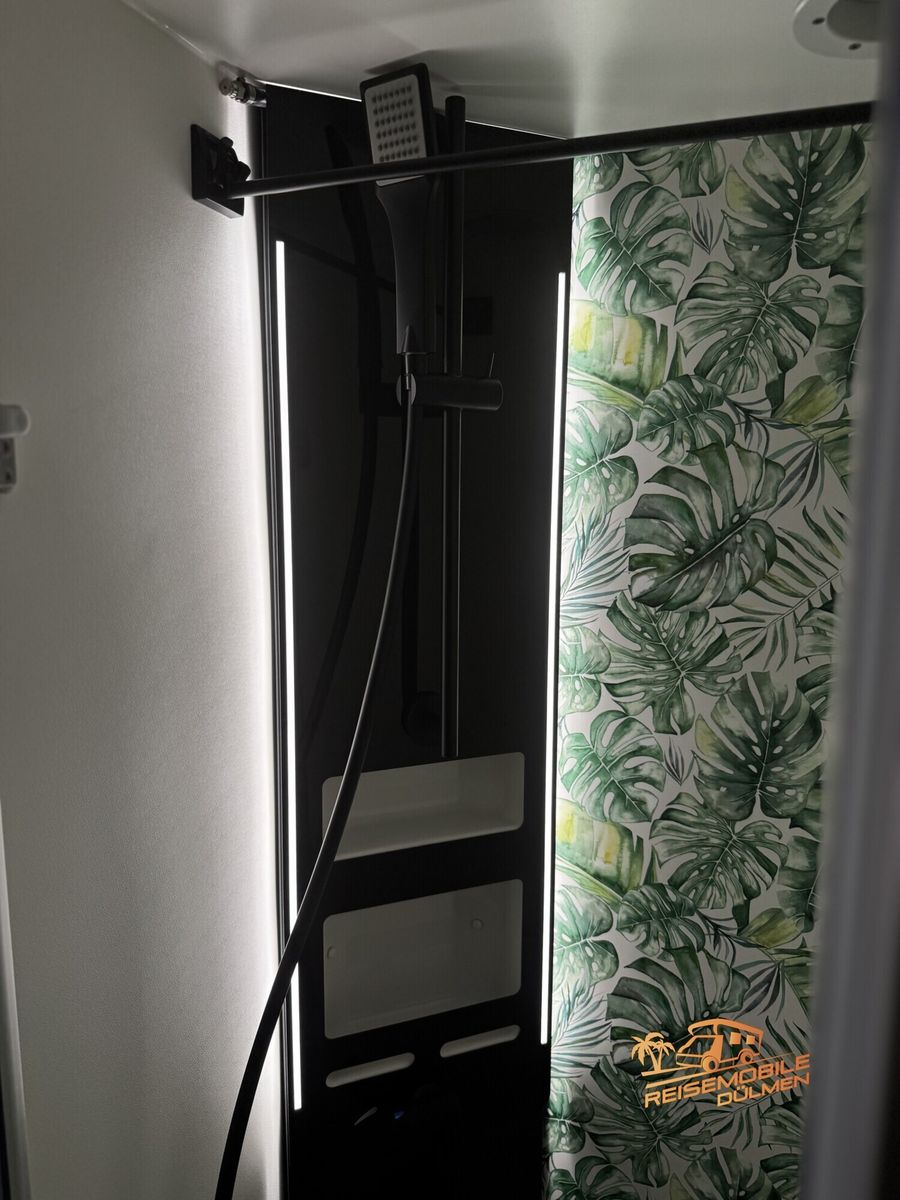 Fahrzeugabbildung Eura Mobil Profila T 720 EF Edition 101 4,25t Fahrassi