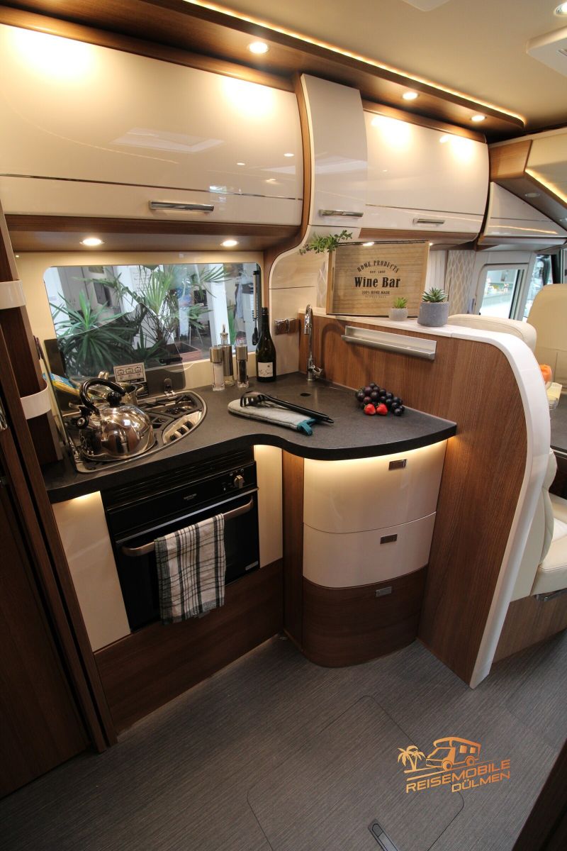 Fahrzeugabbildung Carthago c-tourer I  148 LE 180PS Auto Solar AHK 5.Sitzer