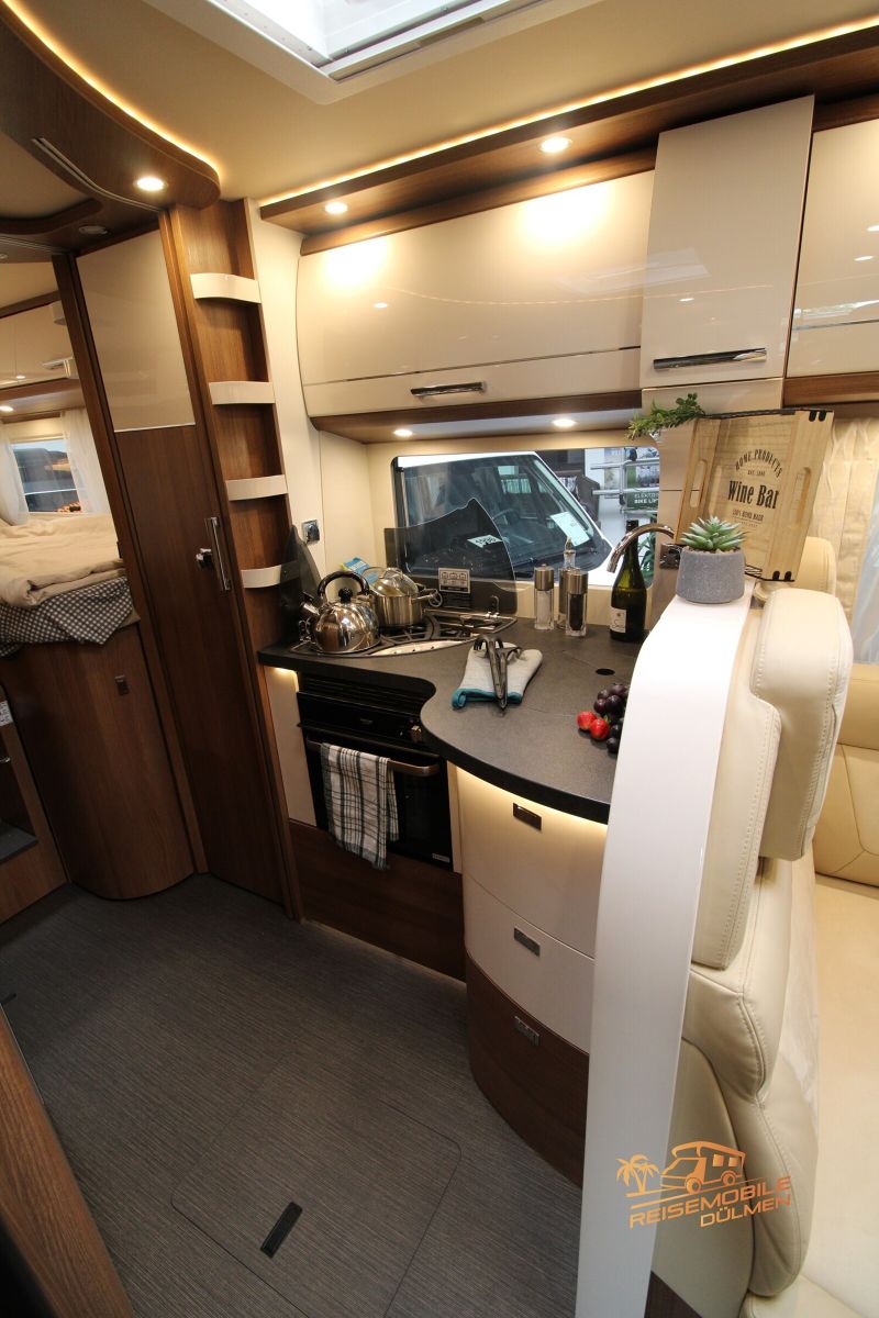 Fahrzeugabbildung Carthago c-tourer I  148 LE 180PS Auto Solar AHK 5.Sitzer