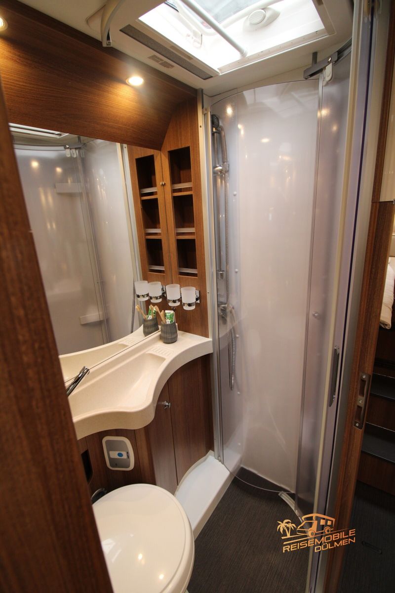 Fahrzeugabbildung Carthago c-tourer I  148 LE 180PS Auto Solar AHK 5.Sitzer