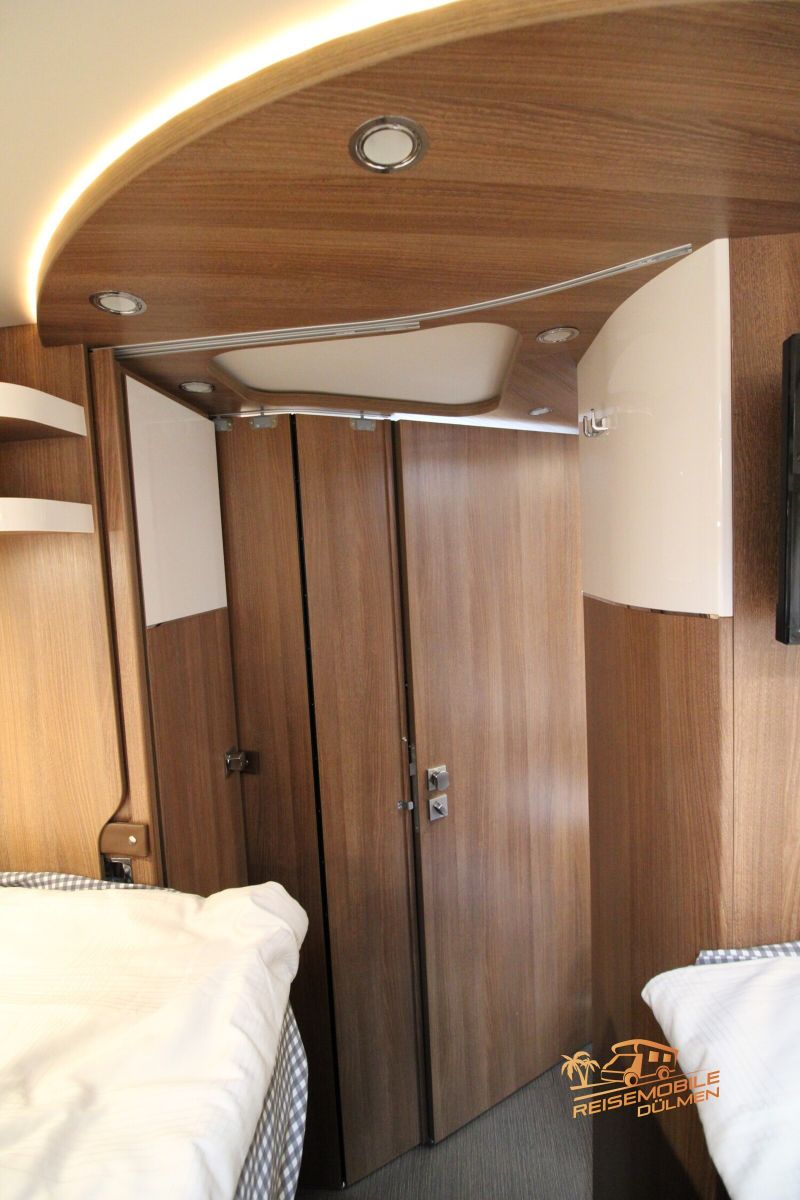 Fahrzeugabbildung Carthago c-tourer I  148 LE 180PS Auto Solar AHK 5.Sitzer