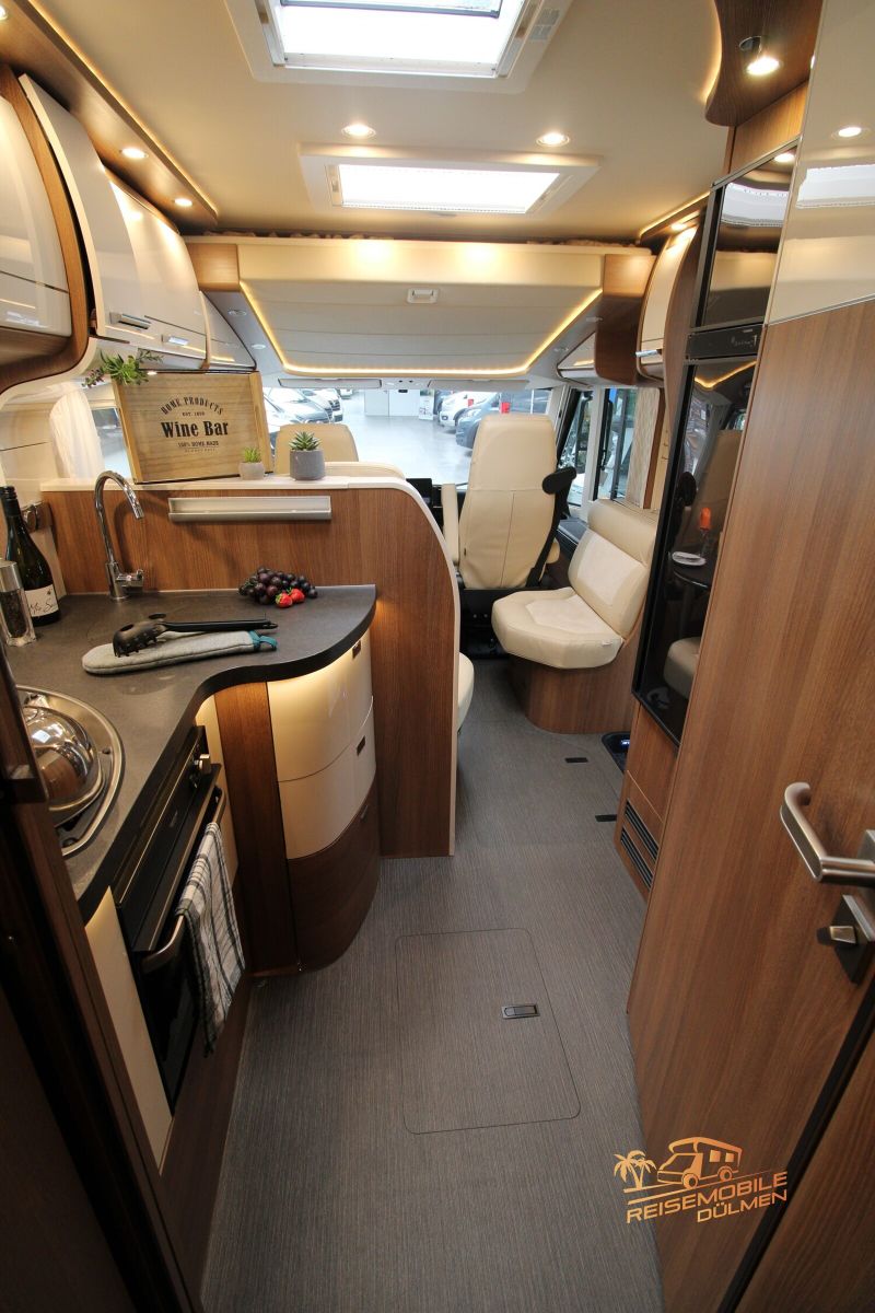 Fahrzeugabbildung Carthago c-tourer I  148 LE 180PS Auto Solar AHK 5.Sitzer