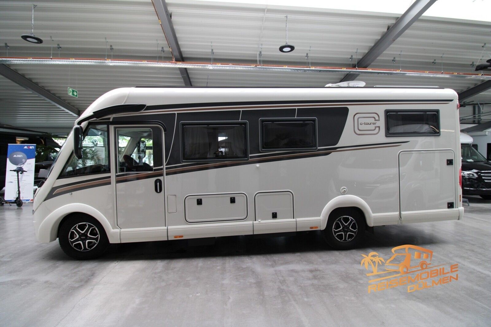Fahrzeugabbildung Carthago c-tourer I  148 LE 180PS Auto Solar AHK 5.Sitzer