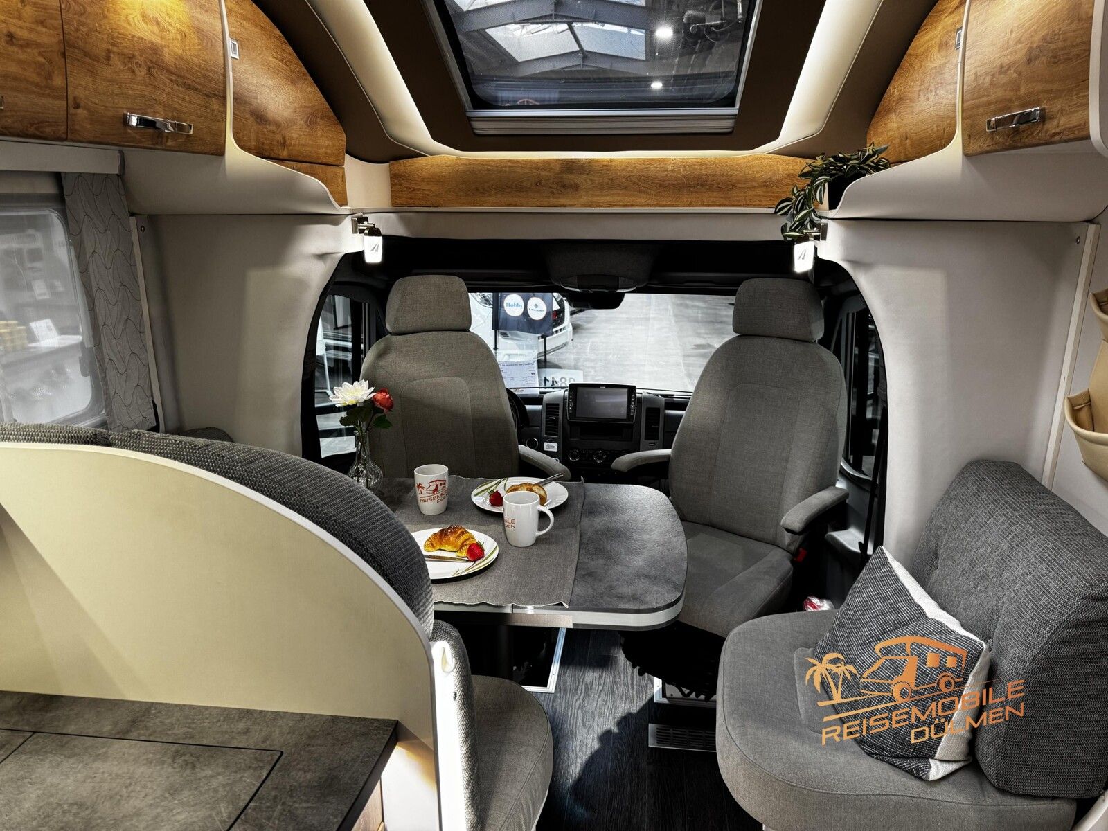 Fahrzeugabbildung Frankia M-Line T 7400 GD Exklusiv V6 3,0CDI SAT TV Alde