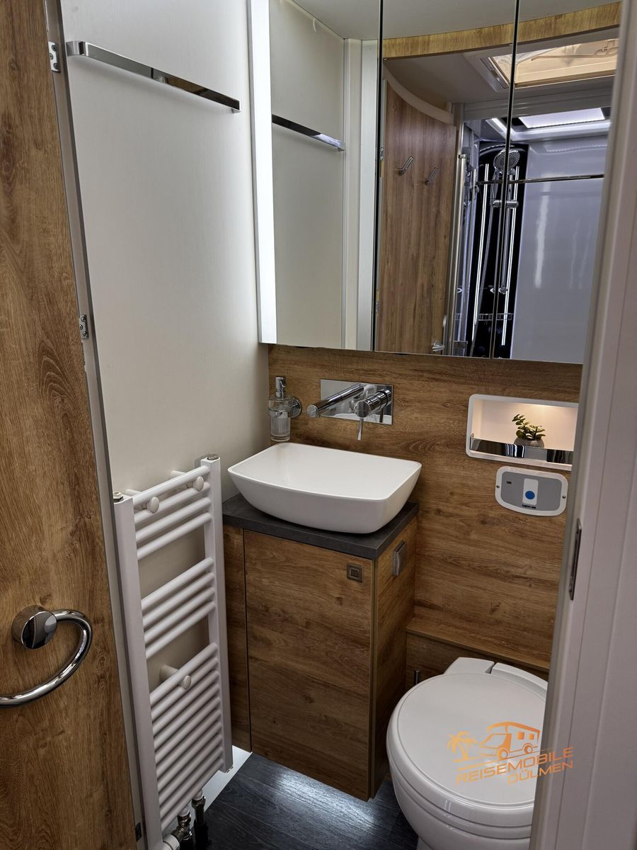 Fahrzeugabbildung Frankia M-Line T 7400 GD Exklusiv V6 3,0CDI SAT TV Alde