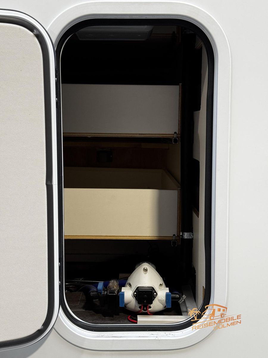 Fahrzeugabbildung Frankia M-Line T 7400 GD Exklusiv V6 3,0CDI SAT TV Alde