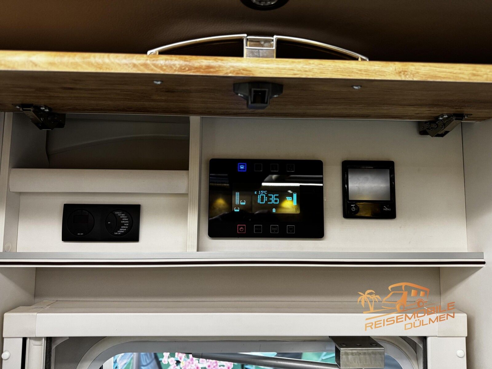 Fahrzeugabbildung Frankia M-Line T 7400 GD Exklusiv V6 3,0CDI SAT TV Alde