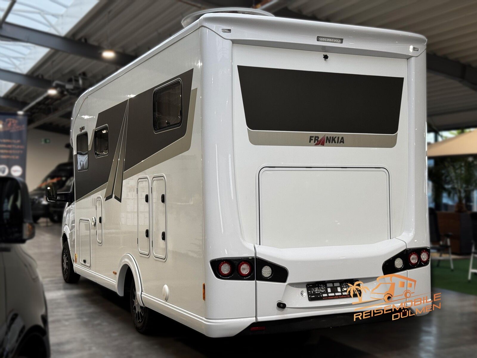 Fahrzeugabbildung Frankia M-Line T 7400 GD Exklusiv V6 3,0CDI SAT TV Alde