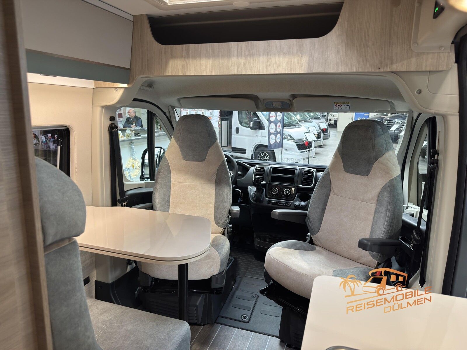 Fahrzeugabbildung Forster Livin Up Pro FV 636 EBL 8G Auto Isofix e.Spiegel