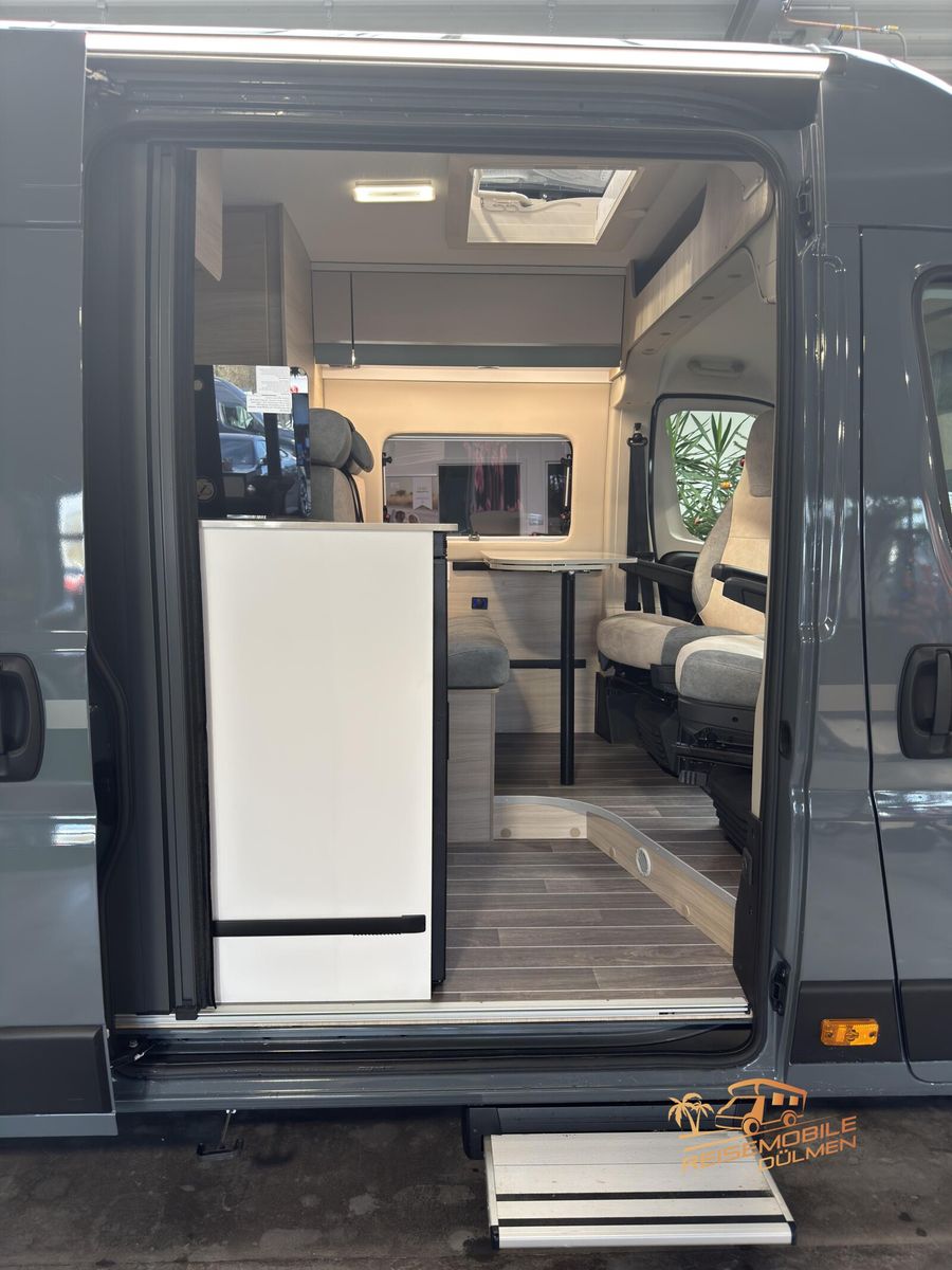 Fahrzeugabbildung Forster Livin Up Pro FV 636 EBL 8G Auto Isofix e.Spiegel