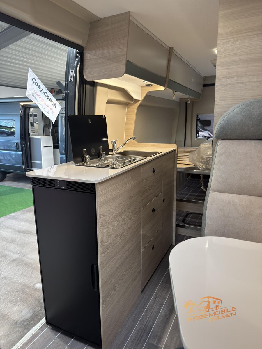 Fahrzeugabbildung Forster Livin Up Pro FV 636 EBL 8G Auto Isofix e.Spiegel