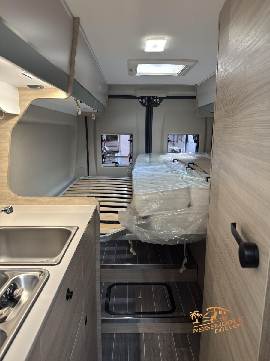 Fahrzeugabbildung Forster Livin Up Pro FV 636 EBL 8G Auto Isofix e.Spiegel