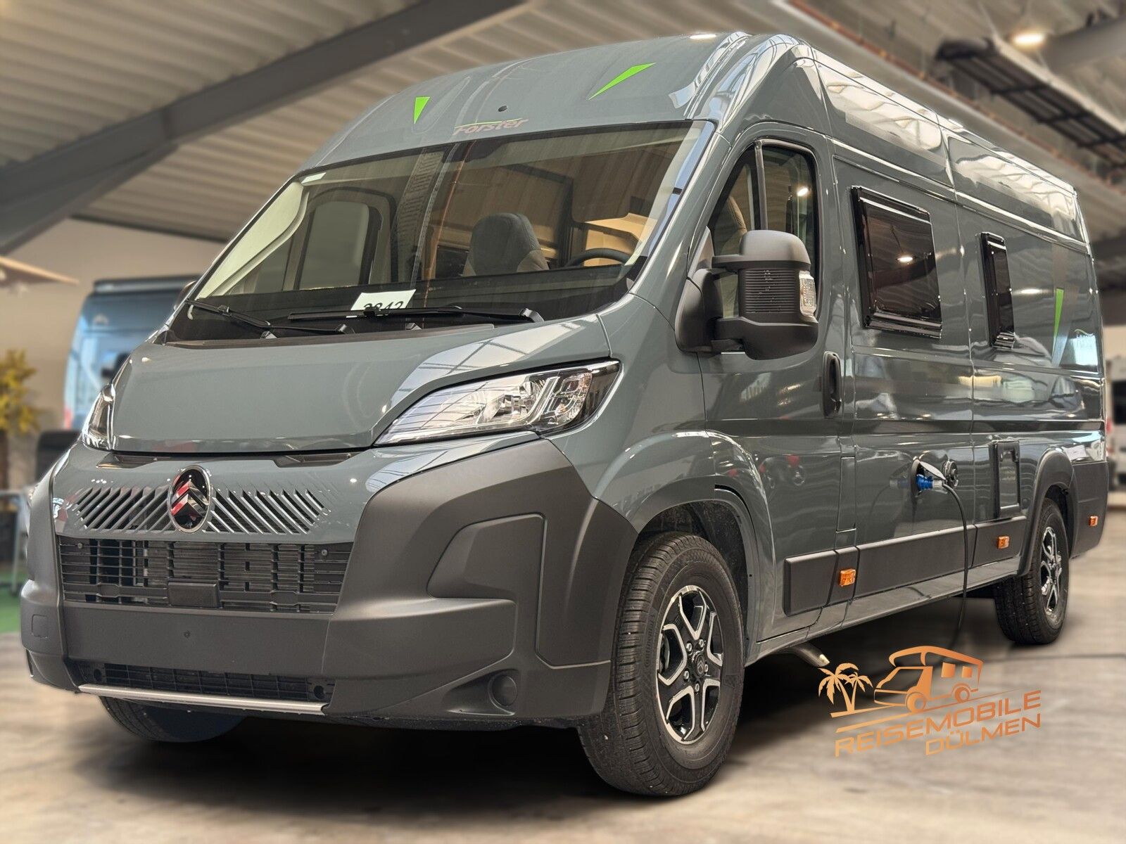 Fahrzeugabbildung Forster Livin Up Pro FV 636 EBL 8G Auto Isofix e.Spiegel